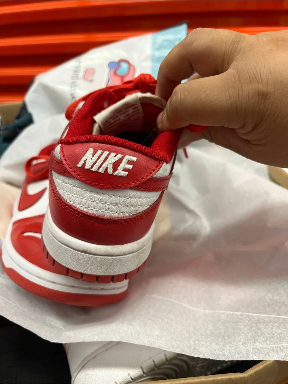 Nike classic low